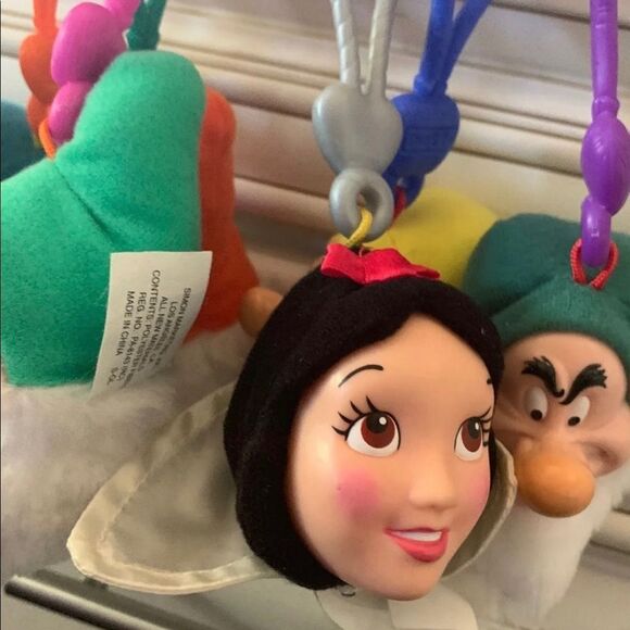 DISNEY Snow White & 7 Dwarfs ~Plush/Rubber Heads with Carabiner Clips. - Picture 2 of 9